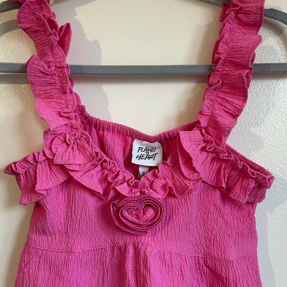 Pink Ruffled Sleeveless Top - Picture 2 of 3